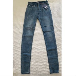 L’École Des Femme Mid-Rise Skinny Jeans Light Wash